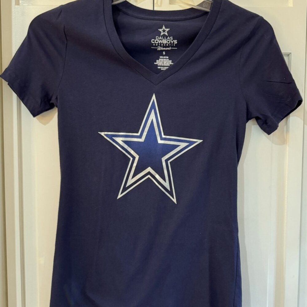 Dallas Cowboys Women's T Shirt Top S Blue V-Neck Soft Knit Licensed NFL Tee